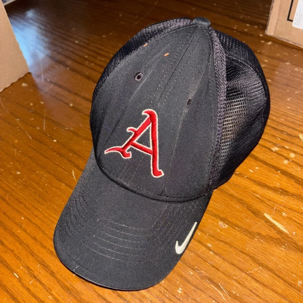 Nike Arkansas Razorback Baseball Trucker Hat
